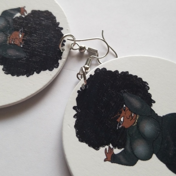 Afro African American wooden earrings - Picture 2 of 4